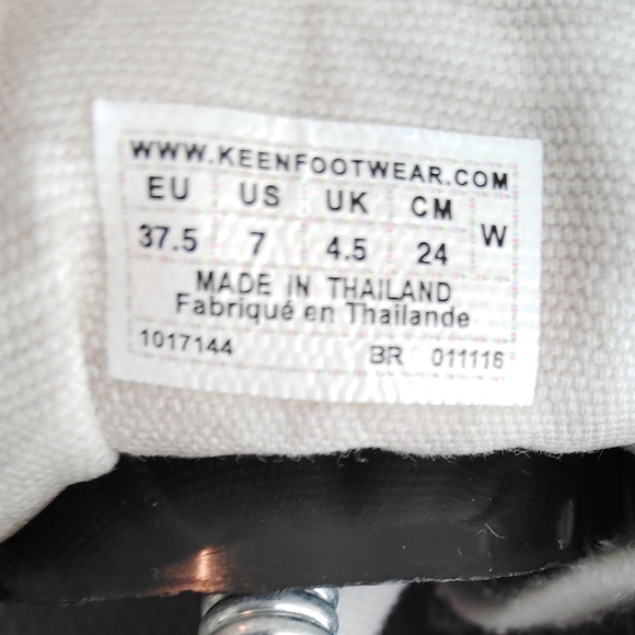 Keen Black Canvas Sneakers Sz 7 - Picture 8 of 11